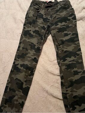 Boys Levis Camo Joggers large 12-13 Yrs Old 100%cotton